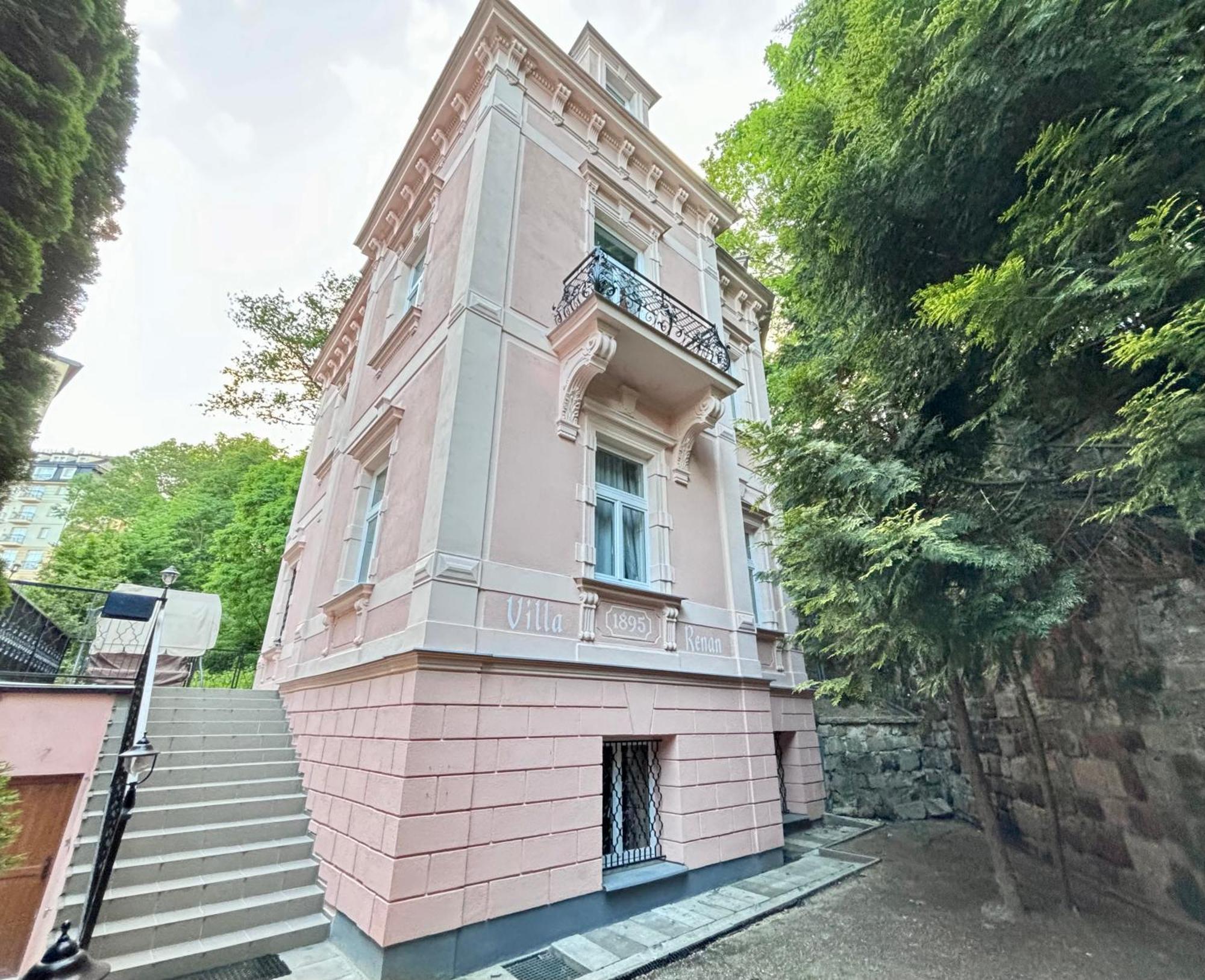 Poet'S Theme Room, Free Parking Karlovy Vary Exterior photo